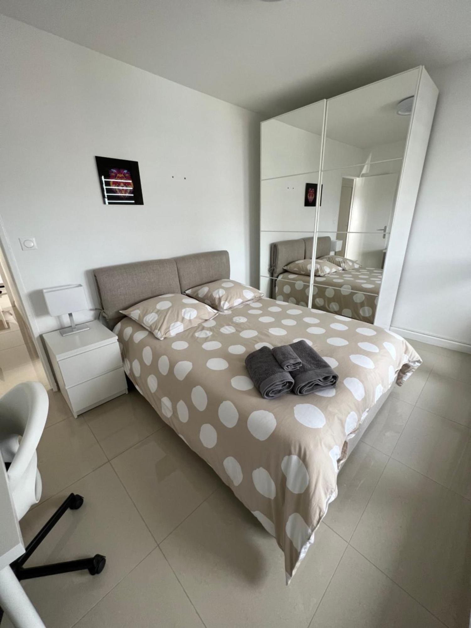 Super 4 Pieces Refait A Neuf Apartment Villeurbanne Ngoại thất bức ảnh